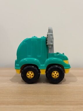 Fisher-Price Little People Clanky the Garbage Truck Replacement Piece